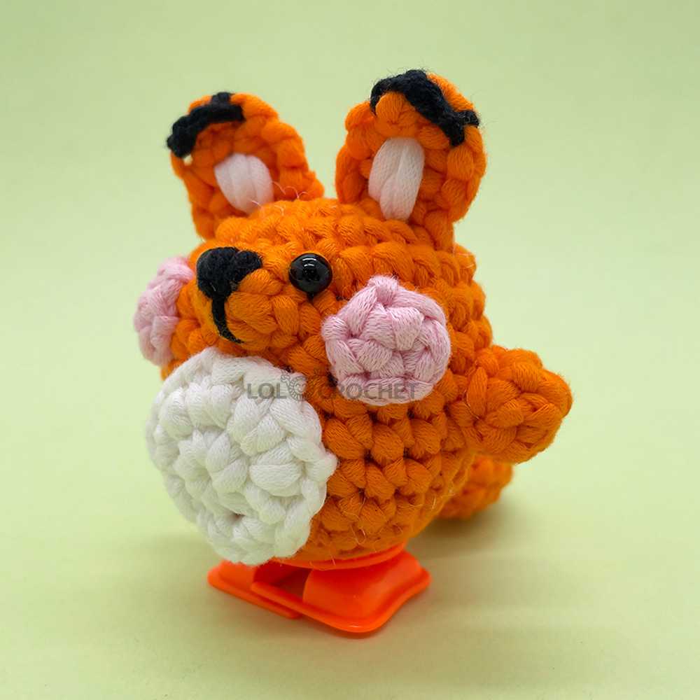 Can Walking Fox - Crochet Kit
