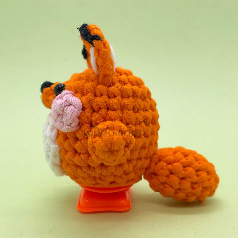 Can Walking Fox - Crochet Kit